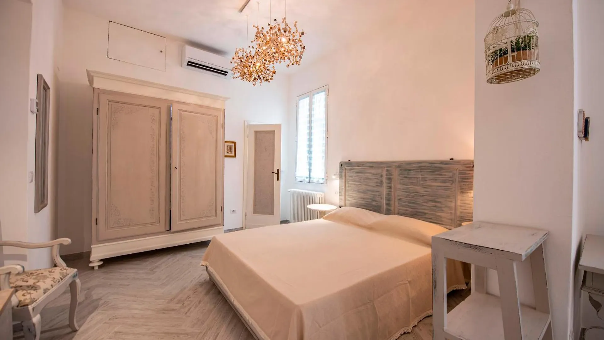 Lanza Apartment By Mamo Florence location